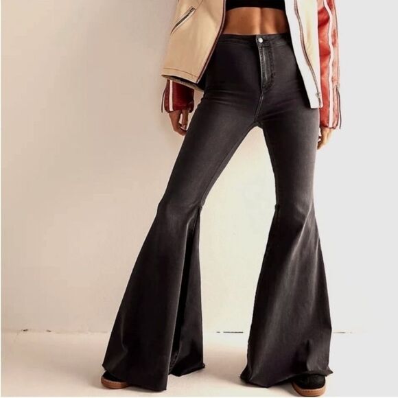 Free People Just Float On Ruffle Flare Jeans Wide Leg Bell Bottoms Gray Size 27 - Picture 3 of 12